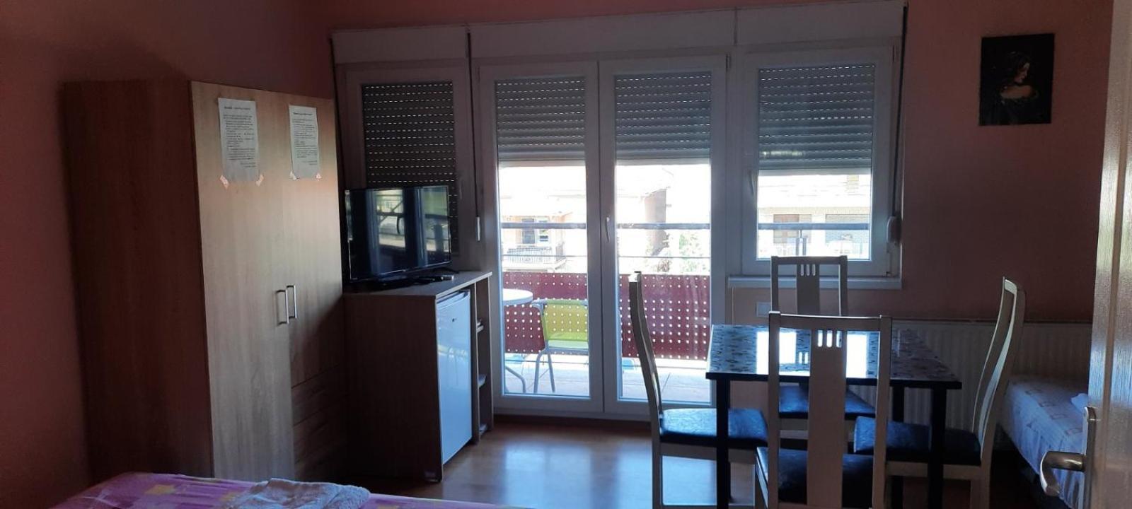 Guest House Trajkovic Jagodina Exteriör bild
